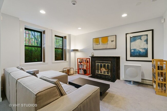Foto del edificio - 1512 N Hoyne Ave