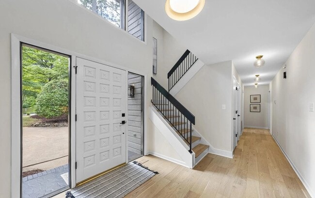 Building Photo - 7816 Harbor Dr