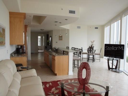 Building Photo - 1375 Beach Rd