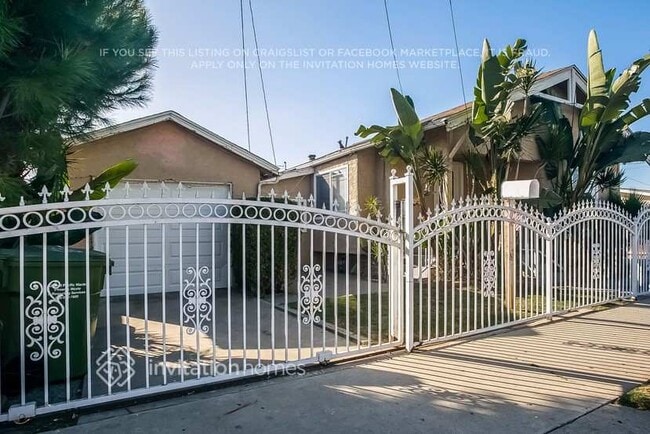 Foto del edificio - 6011 Bear Ave