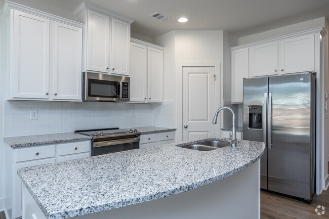 3BR, 2.5BA - 1,745SF - Kitchen - Westfield Townhomes