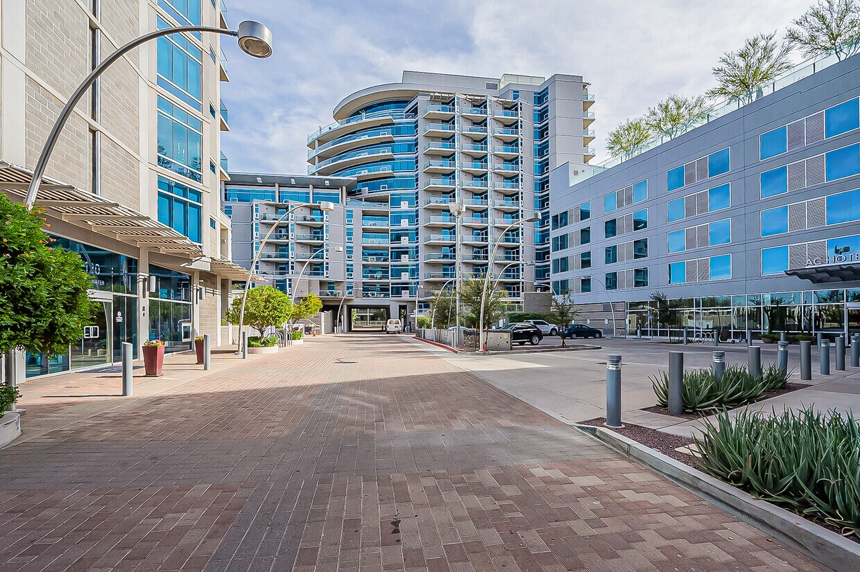 140 E Rio Salado Pky Unit 311, Tempe, AZ 85281 Condo for Rent in