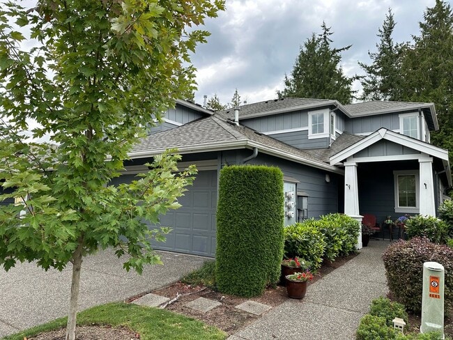 Building Photo - Cordata custom 3 bedroom 2.5 bath townhome...