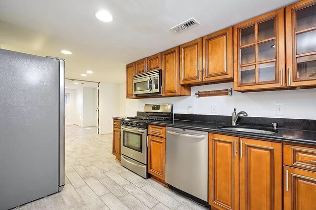 Photo - 135 S St NW Apartment