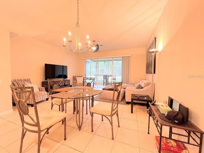 Foto del edificio - 2524 Glenrise Pl