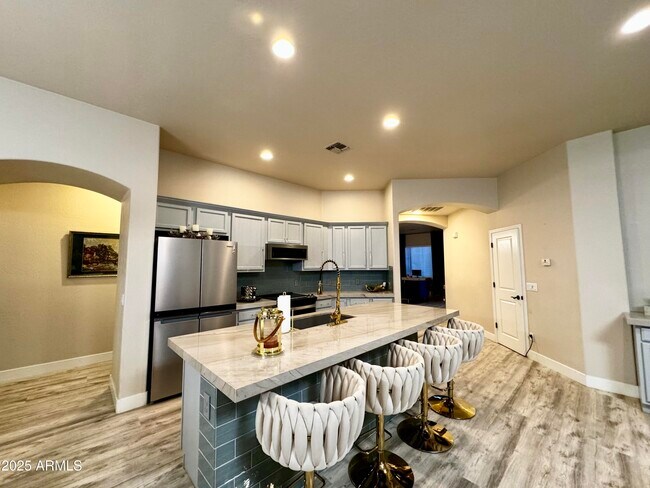 Foto del edificio - 26711 N 24th Ave