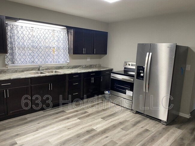 Foto del edificio - 3807 N Faber Ave