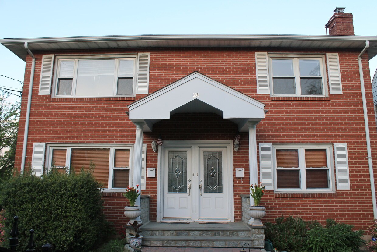 26 Mansion Ave, Yonkers, NY 10704 House Rental in Yonkers, NY