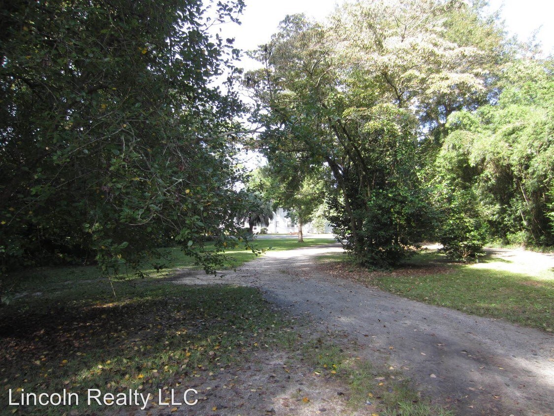 3 br, 2 bath House 1613 Williams Street House Rental in Valdosta