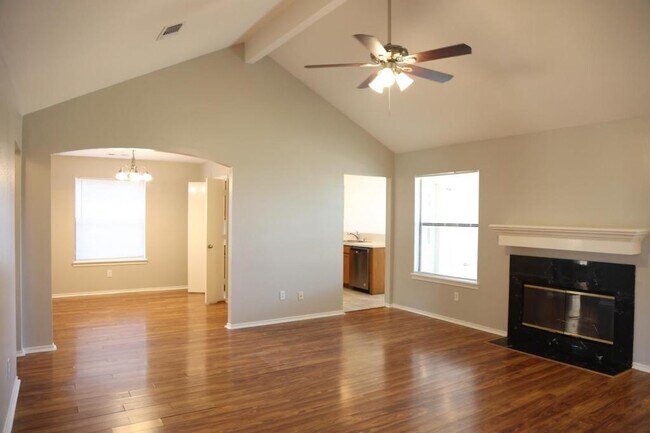 Foto del edificio - 3419 Lakeland Gardens Dr