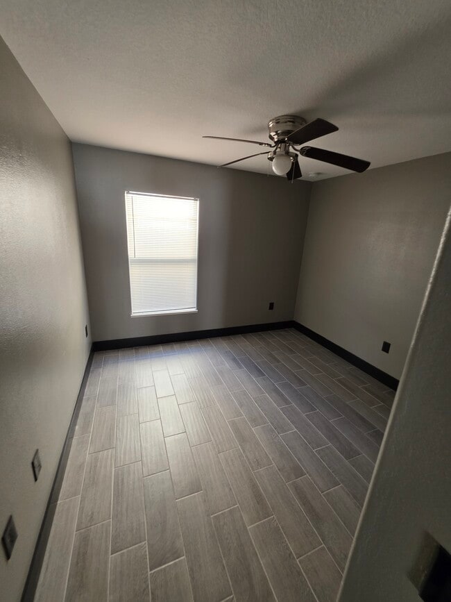 Foto del edificio - 5626 Andrea St