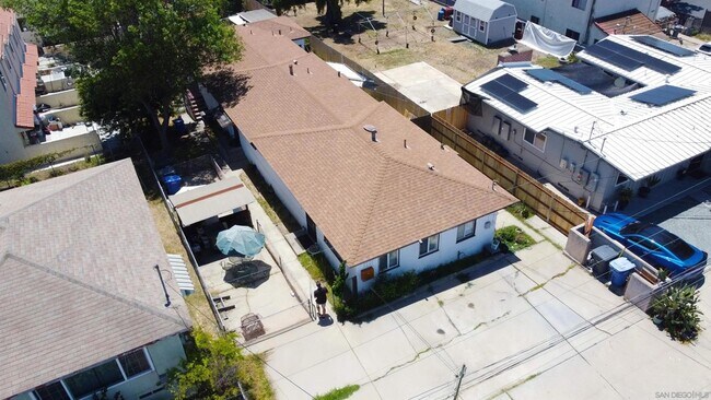 Foto del edificio - 2134 E 5th St
