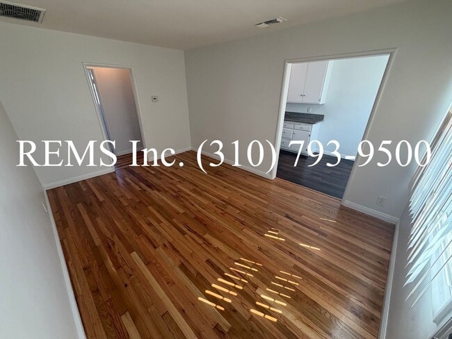 Foto del edificio - 938 S Oak St