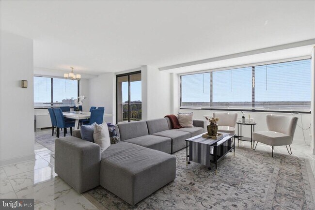 Foto del edificio - 301 N Beauregard St