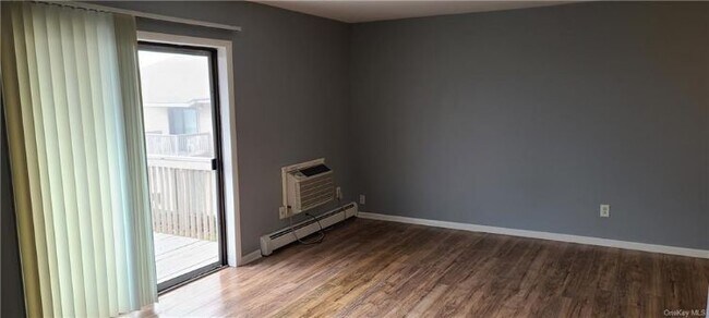 Building Photo - 284 Concord Ln