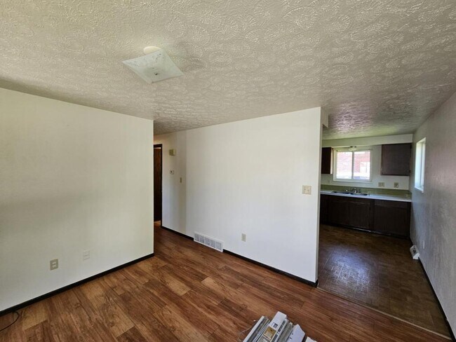 Building Photo - 125 21st Ave, Longmont, CO 80501