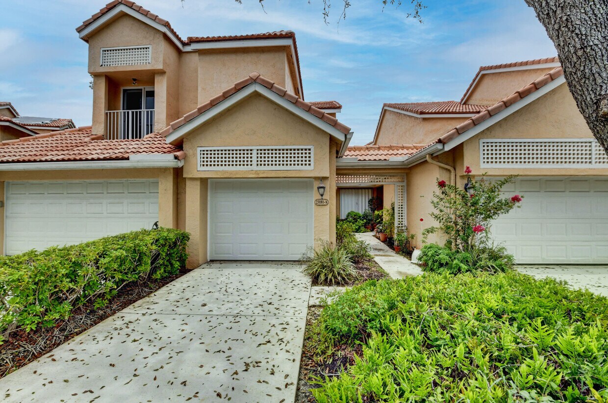 Foto principal - 23181 Fountain View Dr