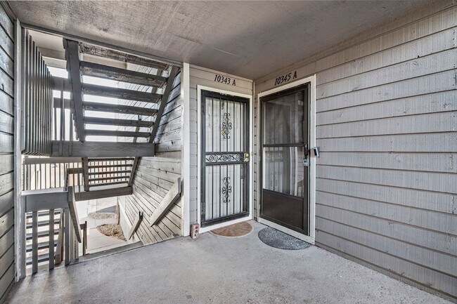 Foto del edificio - 2 bed, 2 bath Available Now!