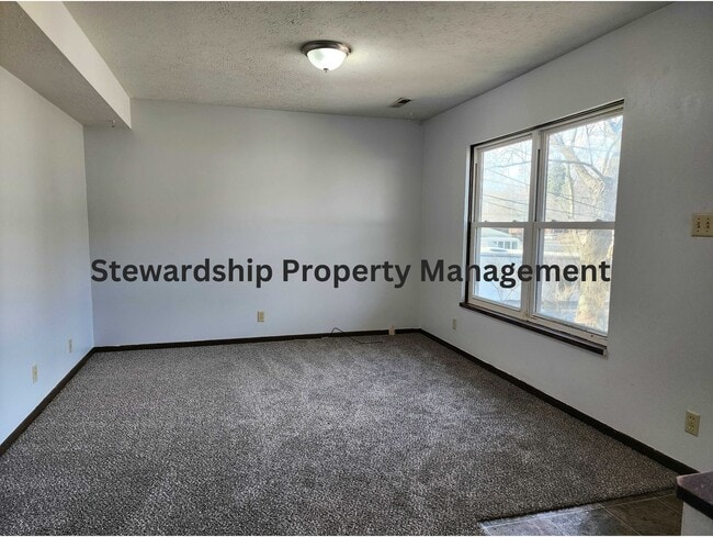 Building Photo - 1112 Derbydale Rd