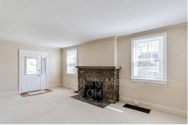 Building Photo - 3323 Muddy Creek Rd