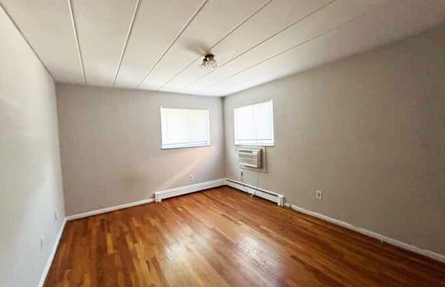 Foto del edificio - 539 Lowell Ave