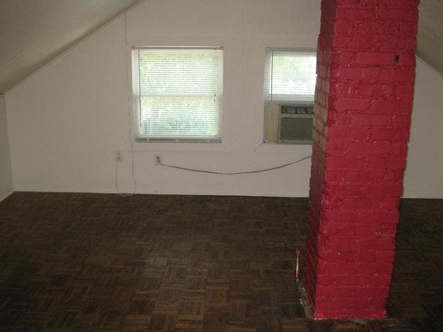 Building Photo - Walk to Downtown or UK! Historic South Hil...