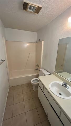 Building Photo - 121 San Saba Ave