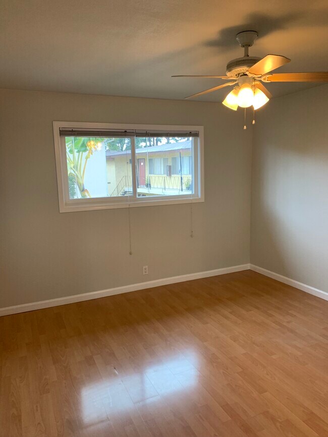 Foto del edificio - 11827 Ferris Rd