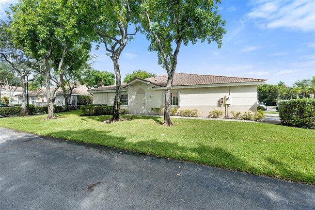 Foto del edificio - 4935 SW 32nd Ave