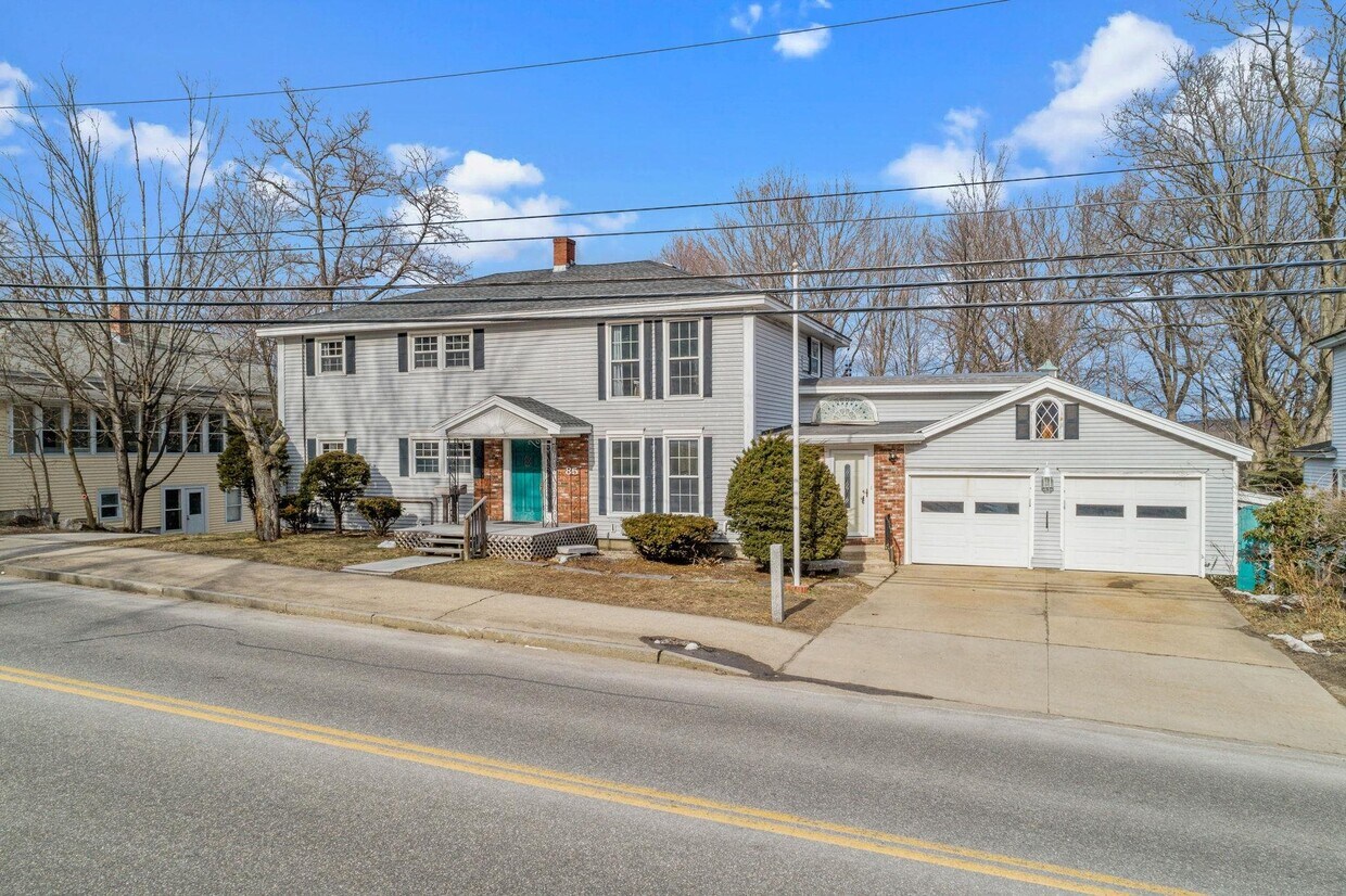Foto principal - 85 Mast Rd