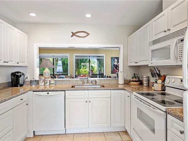 Building Photo - 715 Deer Run Villas