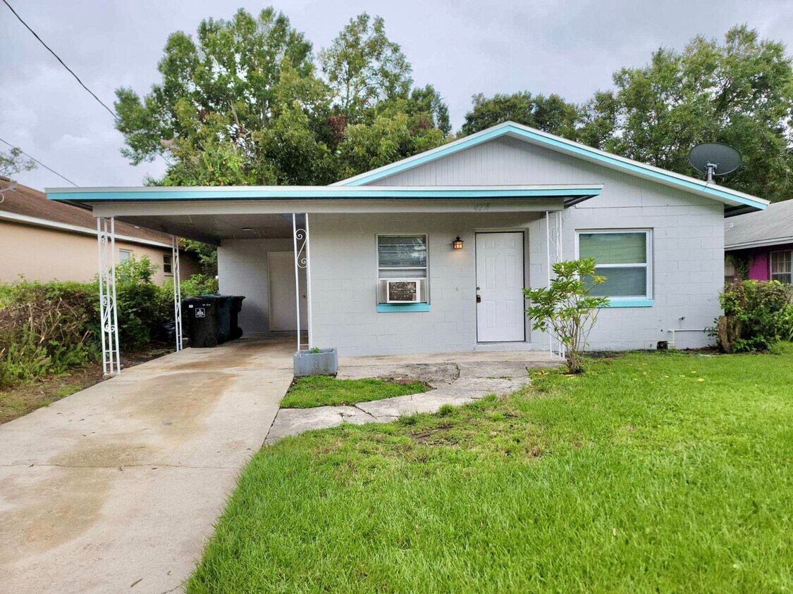 Primary Photo - Quaint 3 bed 1 bath home