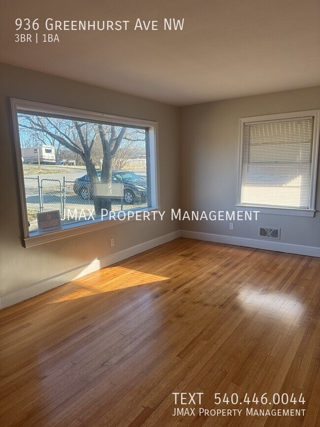 Foto del edificio - 936 Greenhurst Ave NW