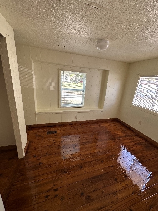 Building Photo - 85 Young Rd