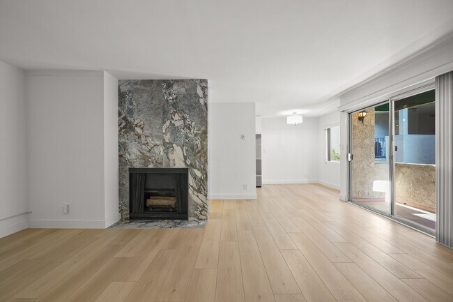 Espacio vital - 12030 Rochester Ave