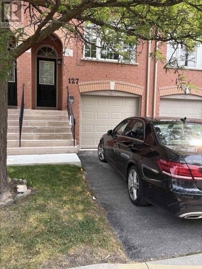 Photo du bâtiment - 5030 Heatherleigh Ave