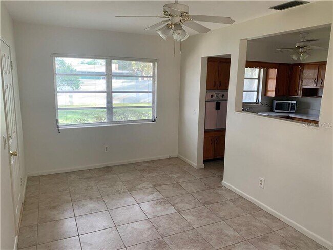 Building Photo - 1454 Seabreeze St