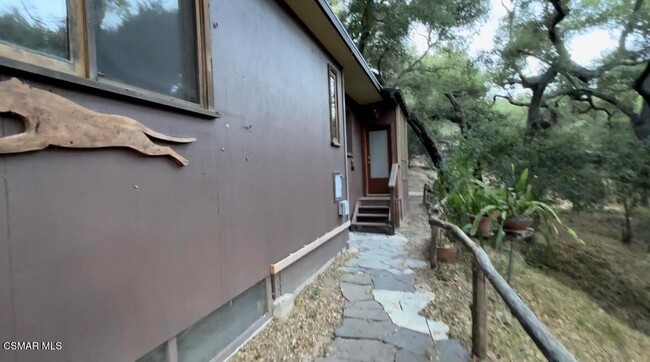 Building Photo - 1281 Old Topanga Canyon Rd