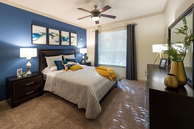 Foto del edificio - 8877 Lakes at 610 Dr
