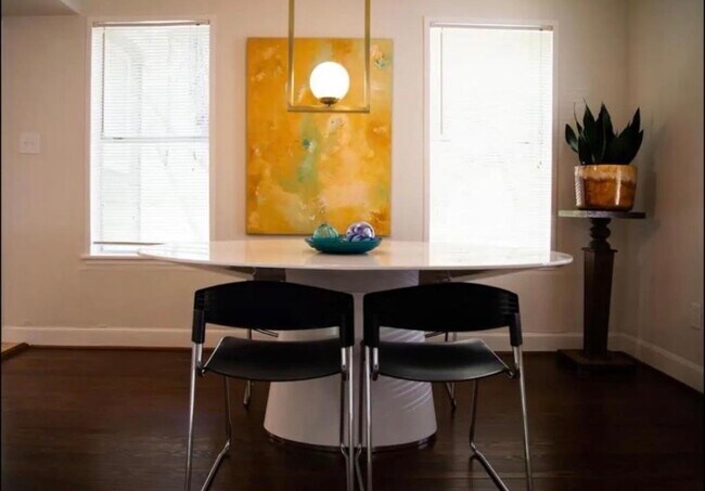 Foto del edificio - 1817 Beall St