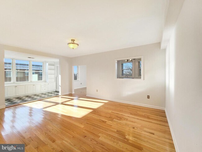 Foto del edificio - 1615 Kenyon St NW