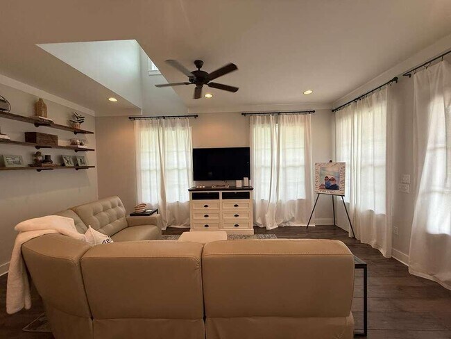 Foto del edificio - 1339 Verbena Pl