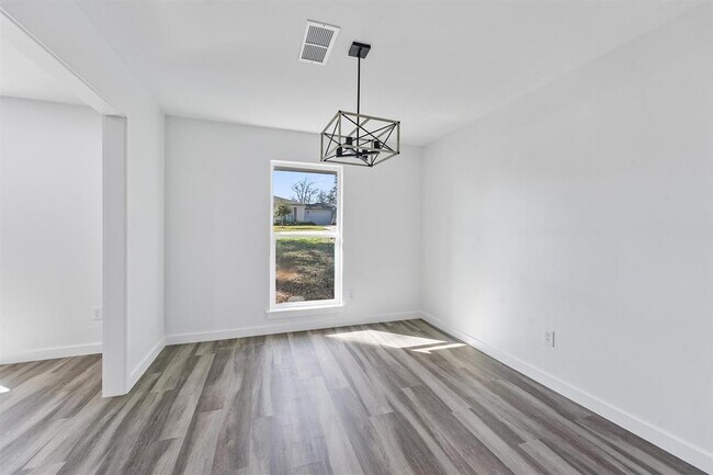 Foto del edificio - 205 Elmwood St