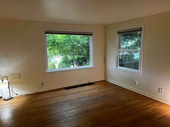 Foto del edificio - Charming 2BR Townhome in Magnolia