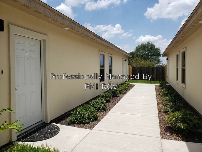 Building Photo - 2107 Garden Ridge Dr