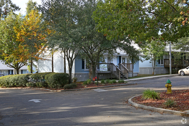 Leasing Office - Oaks at Magnolia