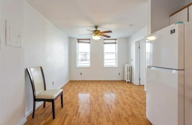 Foto del edificio - 27 66th St