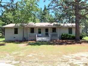 Building Photo - 671 Country Club Rd