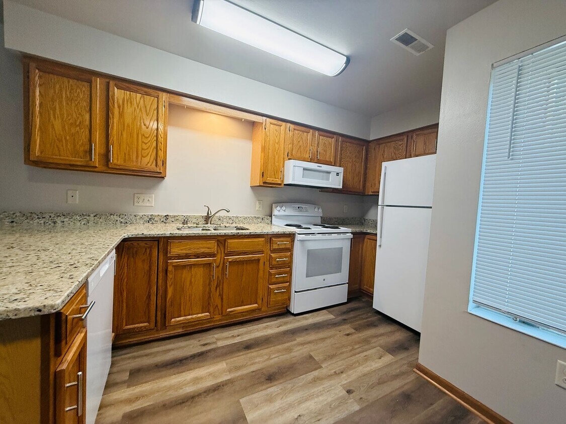 Foto principal - 3320 Milwaukee St