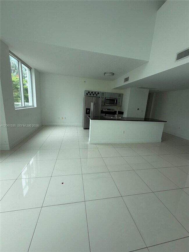 Foto del edificio - 1861 NW S River Dr